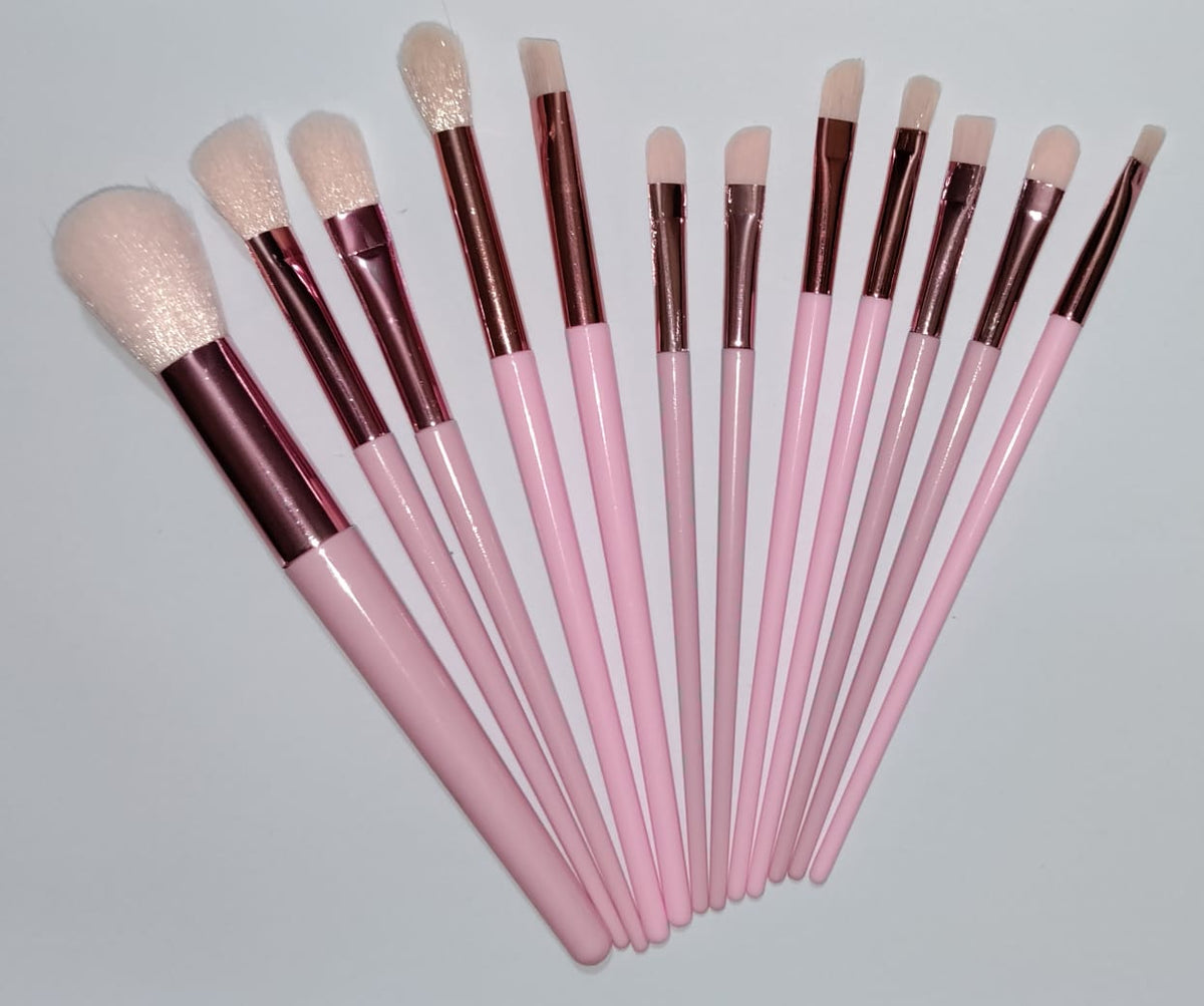 Premium Pink Makeup Brush Set (13 Pcs) with Storage Pouch – Soft Synthetic Fiber Brushes for Foundation, Powder, Blending & Eyeshadow